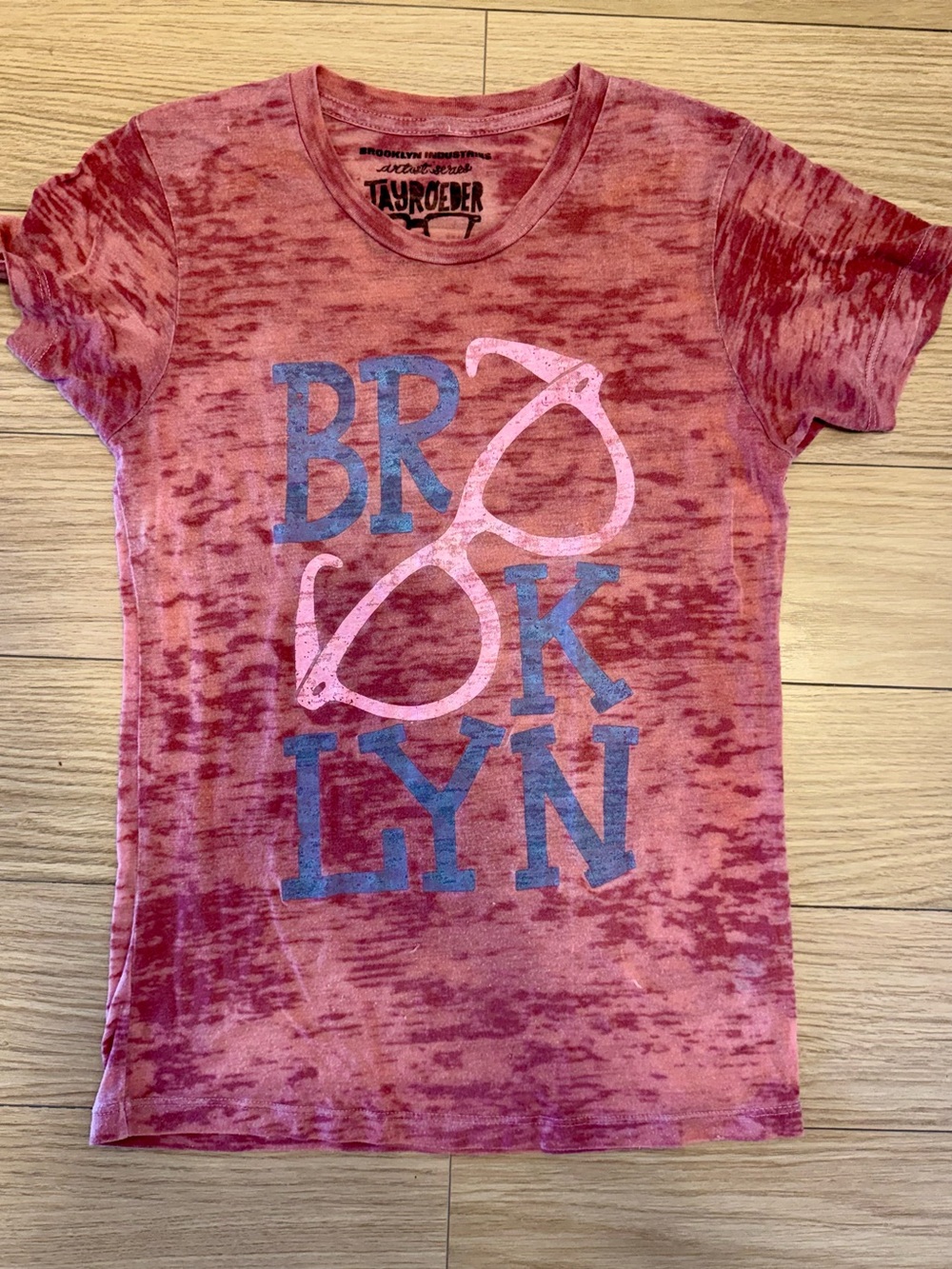 EUC! Vintage Brooklyn Industries women’s Graphic Tee in Pink and Blue - Sz M